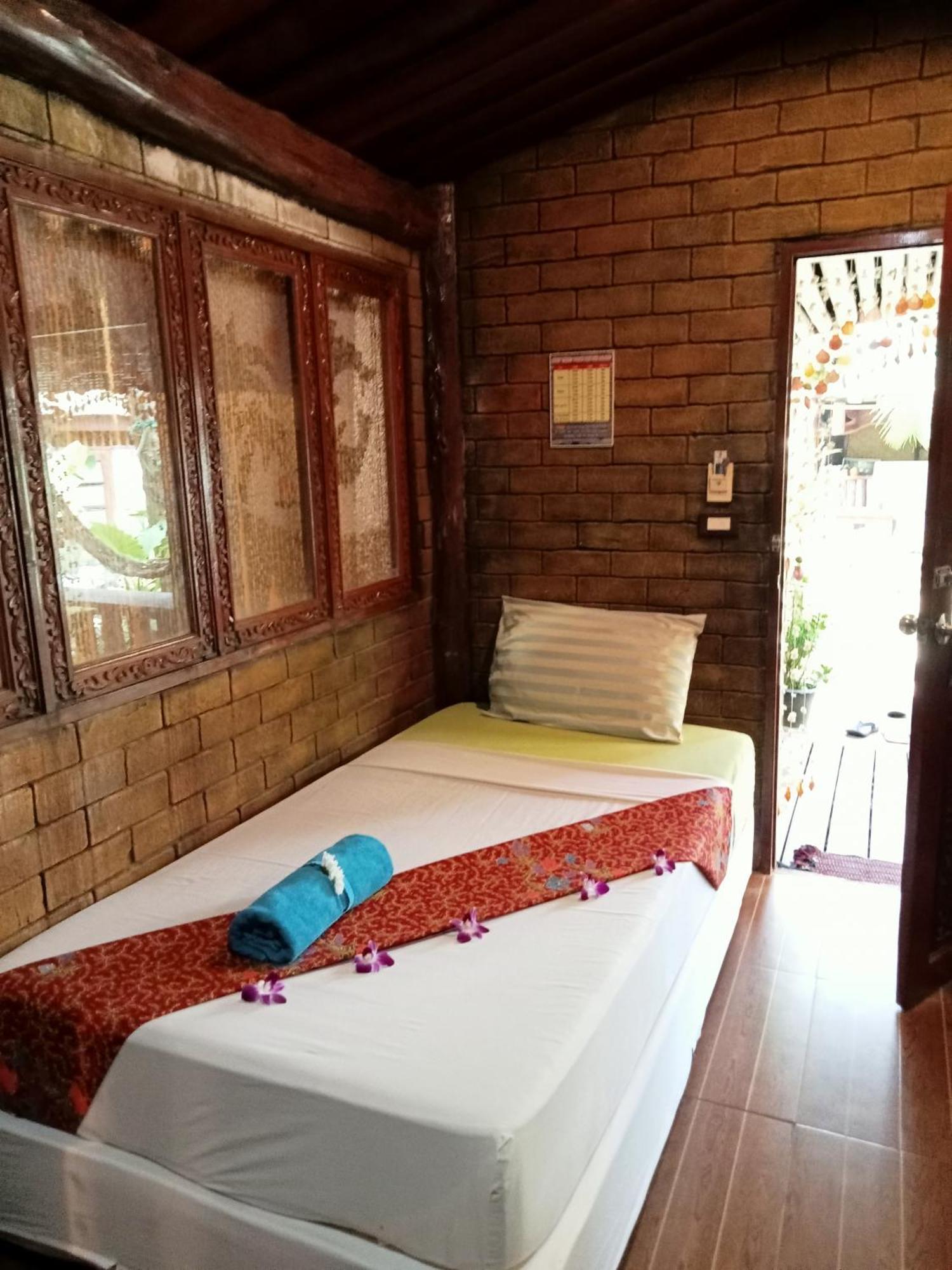 P P Garden Home Bungalow Фи Фи Айлънд Стая снимка